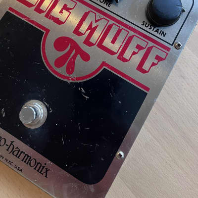 Electro-Harmonix Big Muff Pi V3 (Red & Black) 1977 - 1978 - Silver image 2