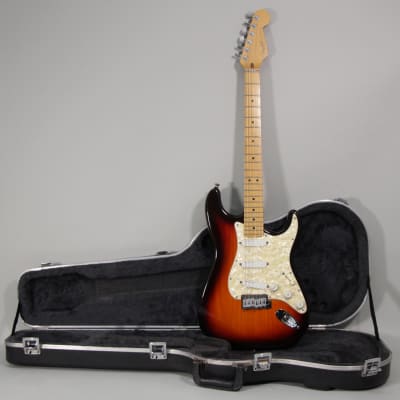 1997 Fender Stratocaster Plus Deluxe Sunburst Finish Electric Guitar w/OHSC for sale