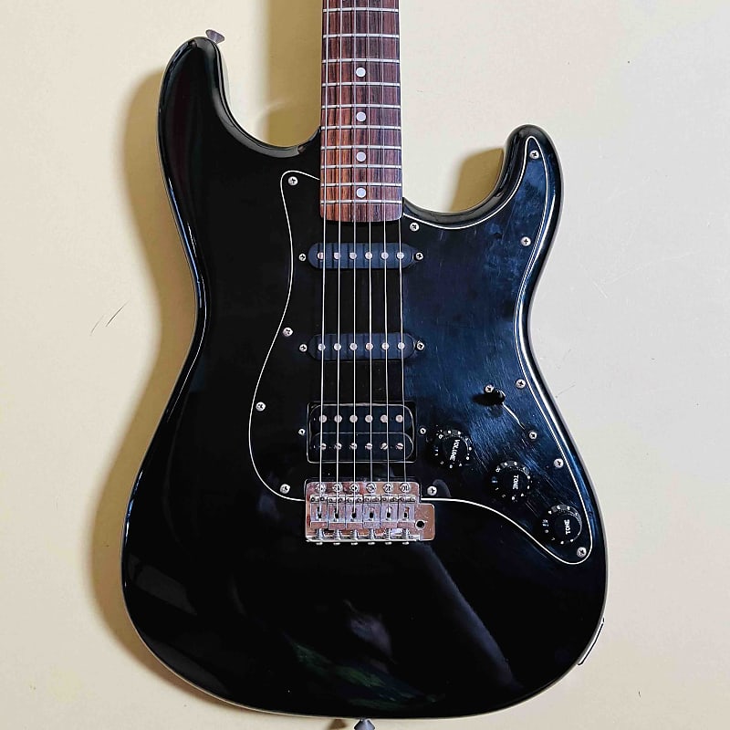 TOKAI Limited Edition ストラトキャスタータイプ SSH