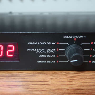 Roland RE-800 Digital Echo (230 volt) | Reverb