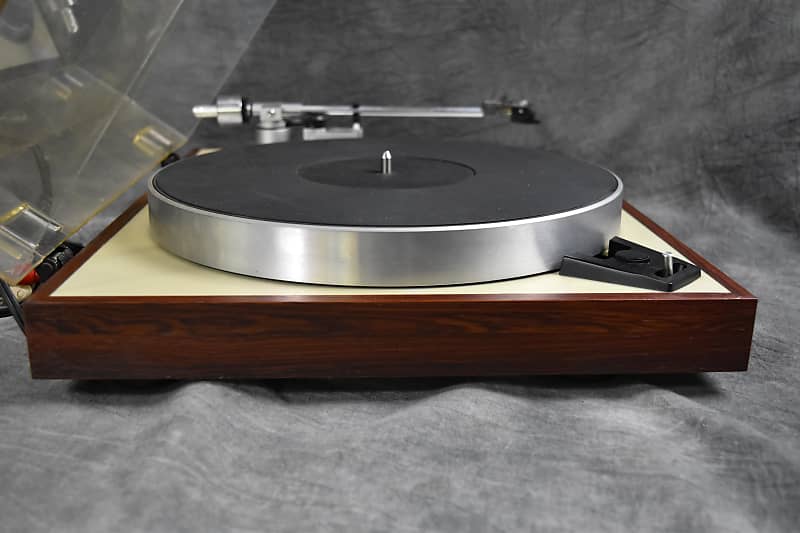 Luxman PD284 Direct Drive Record Player Turntable in Very Good Condition