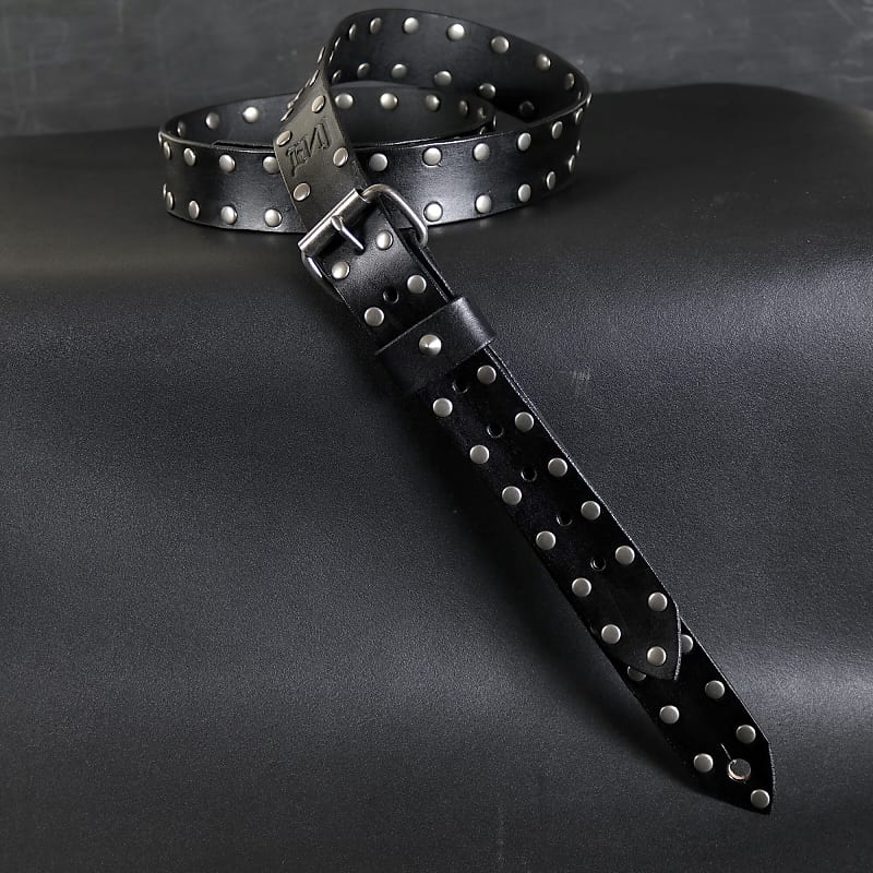 Studded deals guitar strap