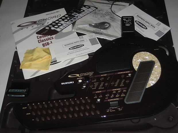 Suzuki Q Chord QC1 Omnichord in Hard Case w Song Card Manual AC Overlay etc. Worldwide Shipping