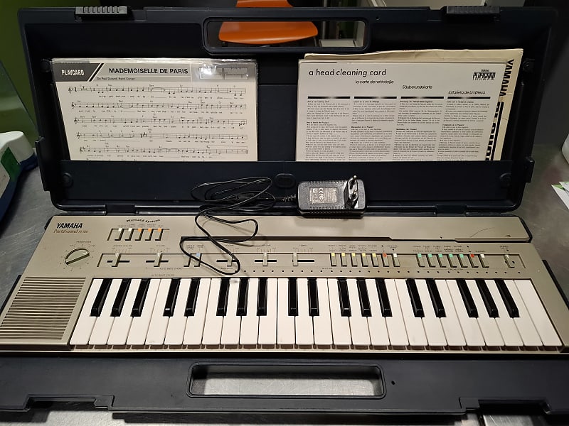 Yamaha PortaSound PC-100 Electronic Keyboard with Hard Case and Euro Plug image 1