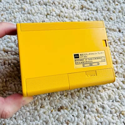TOSHIBA KT-AS1 Walkman Cassette Player ! Super Rare Candy Yellow ! Motor Running ! image 6