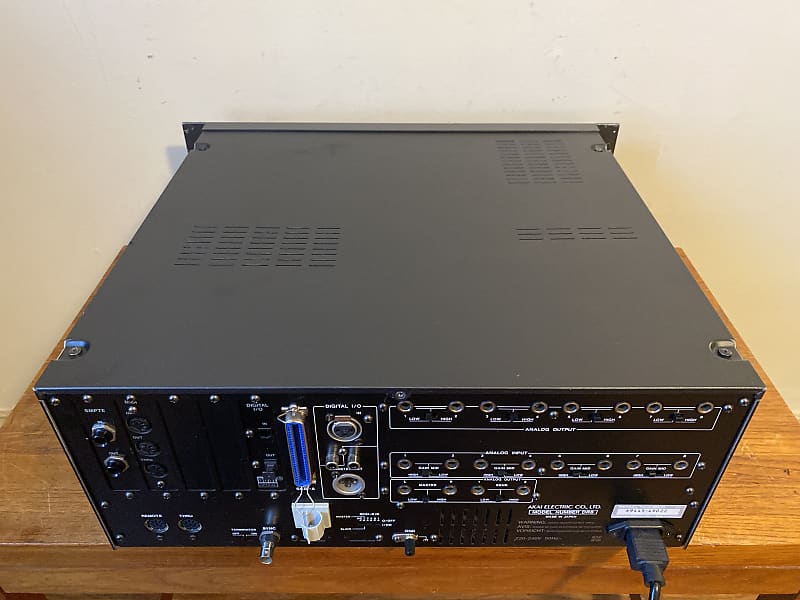 AKAI DR8HD ハードディスクレコーダー Akai DR8 Hard Disk Recorder