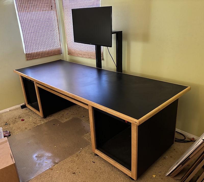 Audio Studio Producer Work Station - Desk (TV included)  			