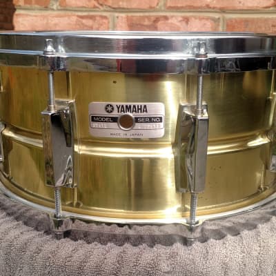Yamaha SD-416 14x6.5" Brass Snare Drum with Die Cast Hoops, Extended Cable Snares