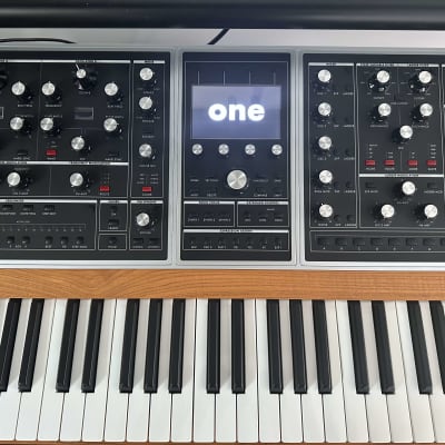 Moog One Polyphonic Analog Synthesizer 16 Voice - Used Great Condition