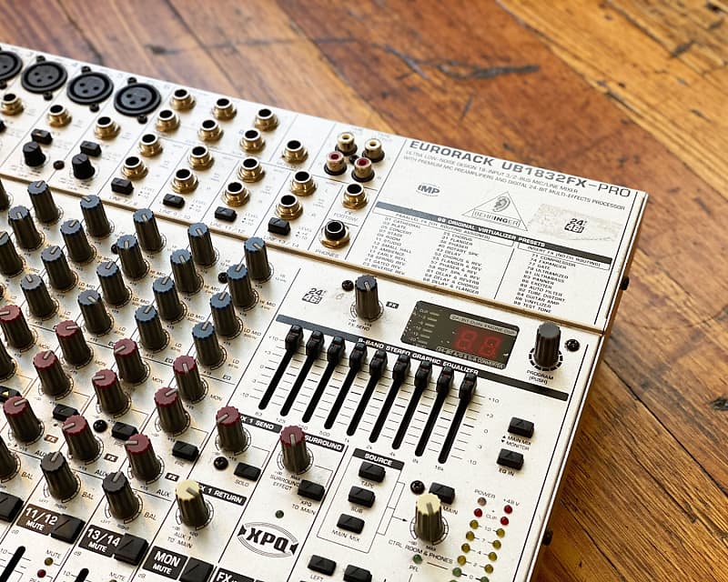 ジャンク】ベリンガー EURORACK UB1832FX-PRO - 楽器 その他