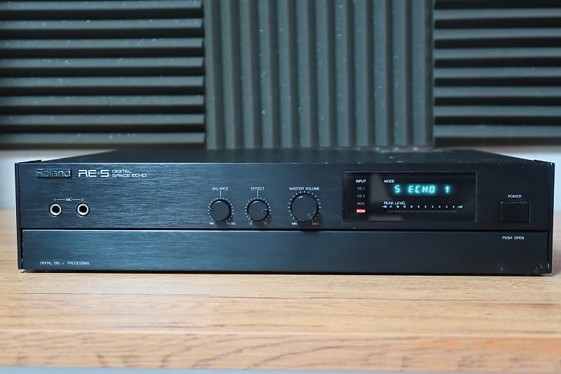 Roland ローランド RE-5 デジタル スペース エコー Roland RE-5 Digital Space Echo | Reverb