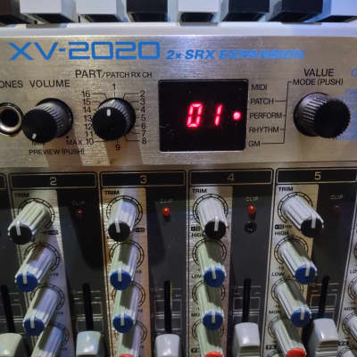 Roland XV-2020 64-Voice Expandable Digital Synthesizer Module 2002 - 2004 - Silver