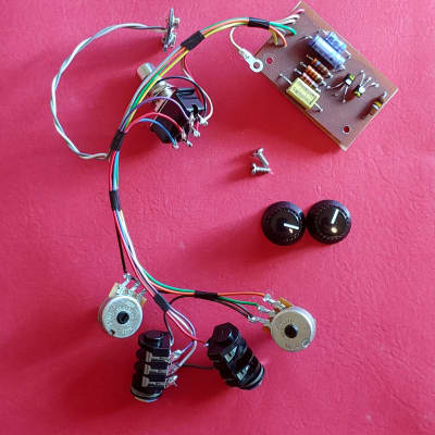 RSVT - 1968 BC183L Fuzz Face vs 1969 BC130C Fuzz Face
