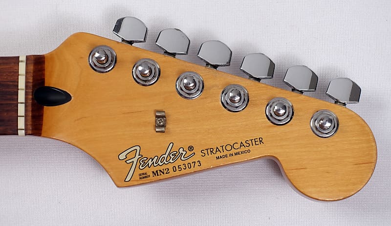 1992 Fender Stratocaster Made In Mexico MIM Lake Placid Blue 1992 Fender Stratocaster Made In Mexico MIM Lake Placid Blue