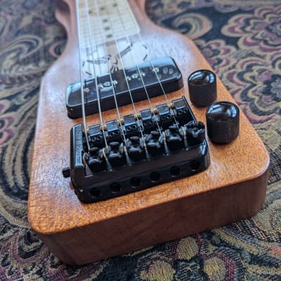 Calico Guitars Headless Lap Steel 2025 - Mahogany and Maple - Lollar P90 Pickup - 20" Scale - With Padded Gig Bag image 3