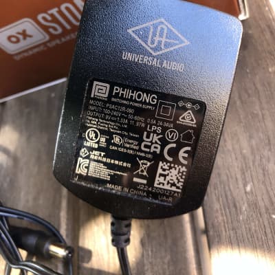 Universal Audio OX Stomp Dynamic Speaker Emulator + additional original power supply image 7