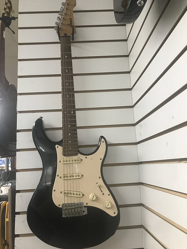 Yamaha eg303 on sale electric guitar