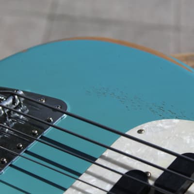FENDER Justin Meldal-Johnsen Road Worn Signature Mustang Bass,  Faded Daphne Blue, GIGBAG, 3, 80 KG imagen 7