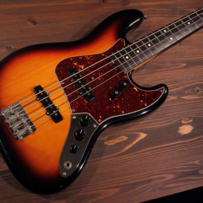 Fender American Vintage '62 Jazz Bass AVRI 3-Tone Sunburst | Reverb