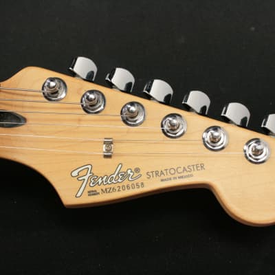 Fender Stratocaster 2006 - owned, played and signed by Ty