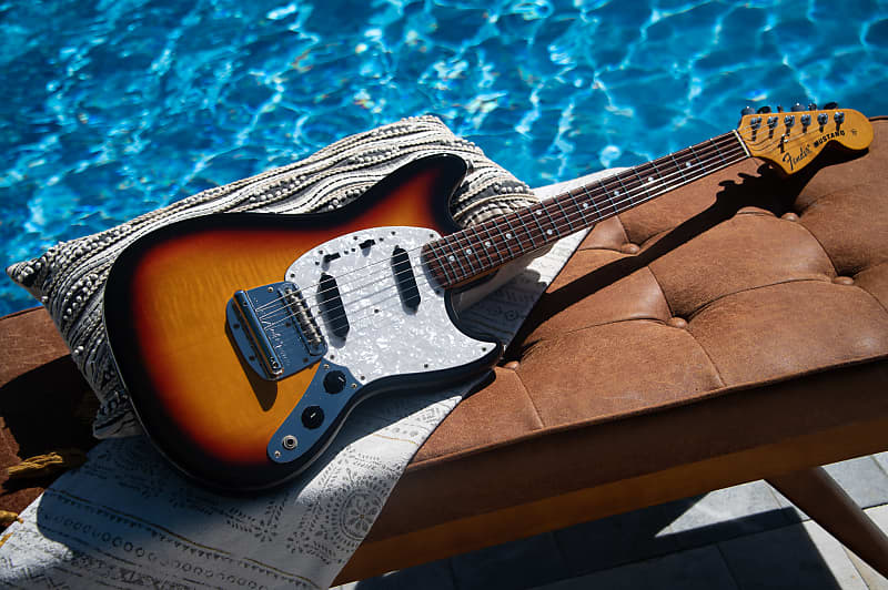 ギター Fender Mustang MG69 Reissue Fender Japan Fender MG-69 Mustang Reissue MIJ | Reverb