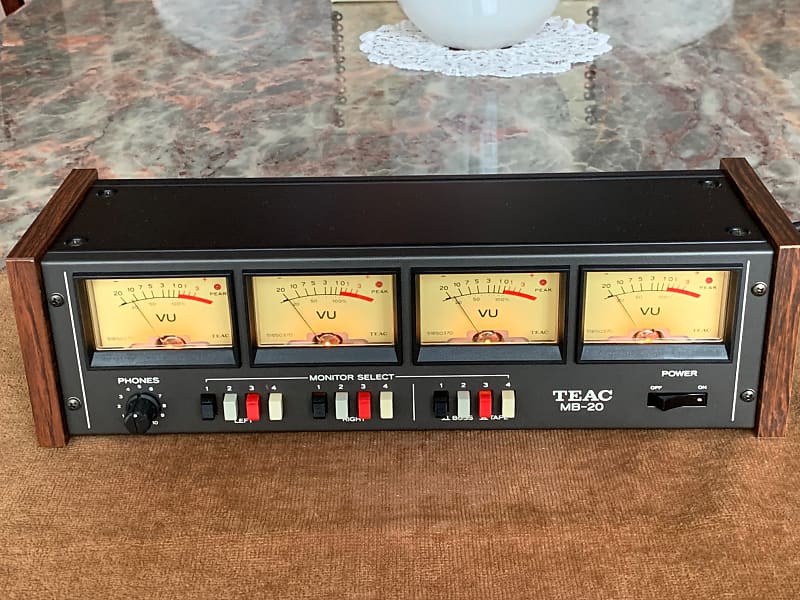 TEAC MB-20 70's - Steal & Wood Veneer sides - N.O.S.