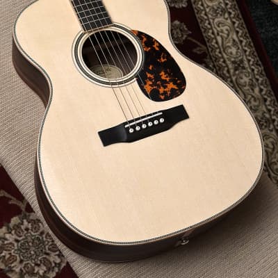 Larrivee OM-40RW Limited Edition Aged Moon Spruce Top Acoustic Guitar with Hard Case image 1