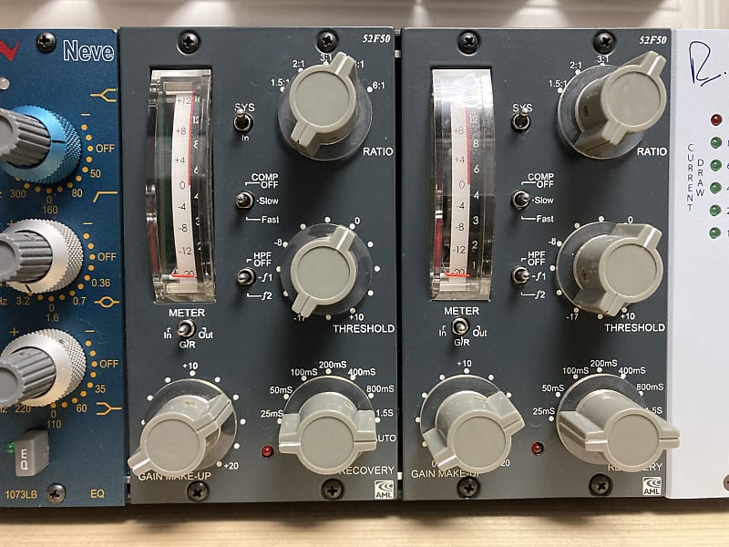 AML 52F50 2010’s Grey Reverb