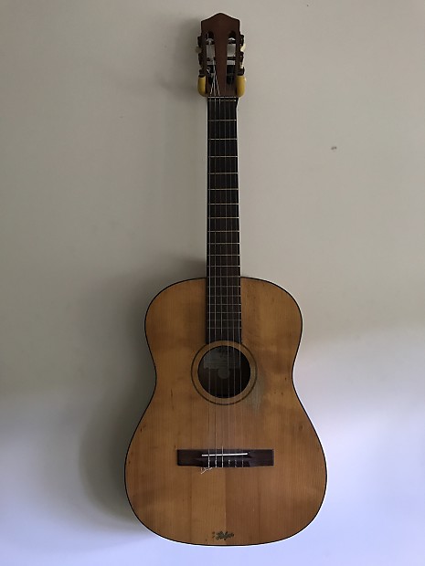 Hofner flamenco guitar hotsell