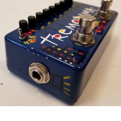 ZVex Tremorama Tremolo Hand-Painted Guitar Effects Pedal (TR-PAINTED) image 14