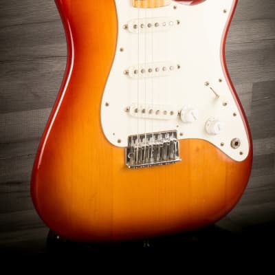 USED - American Fender "Revised" Stratocaster 1983 image 4