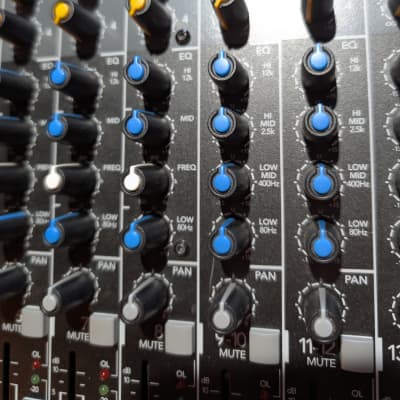 Mackie 1642VLZ4 16-Channel Mic / Line Mixer image 10
