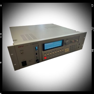Akai S3000 MIDI Stereo Digital Sampler 1992 - White