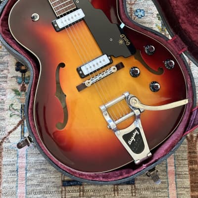 1965年製Guild T-100Dについていたスイッチノブヴィンテージ 1965 Guild T100-D (Slim Jim) // Vintage Hollow Body Guitar