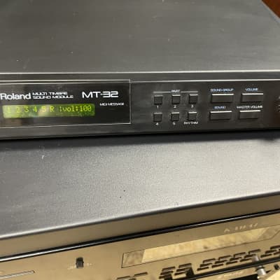 Roland MT-32 Multi-Timbral Synthesizer Module 1987 - 1992 - Black