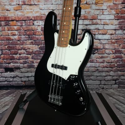 Fender Player Series Jazz Bass w/Pau Ferro Neck in Black w/FREE Shipping image 2