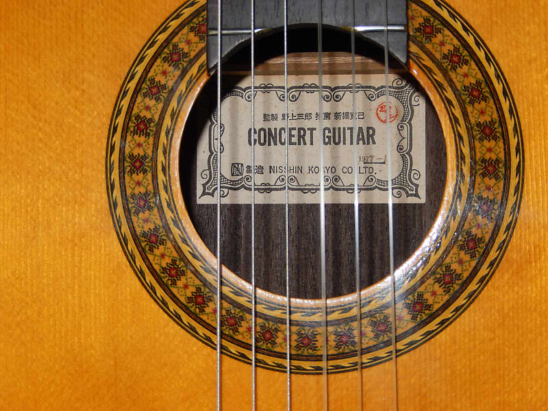 白いギター（クラシック） SUWA Guitar 「NISSIN-KOUGYO」 白いギター（クラシック） SUWA Guitar 「NISSIN-KOUGYO」 出張