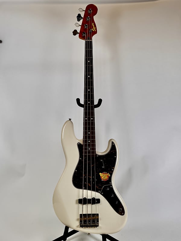 Squier Classic Vibe '60s Jazz Bass | Reverb Canada