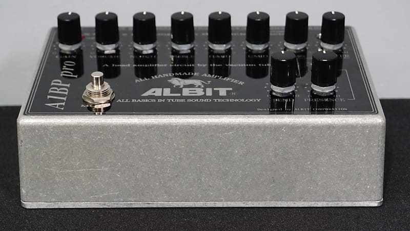 Albit A1BP PRO 12AX7 Tube & Pre-Amp W/ Semiconductor - Hand