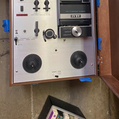 Akai X-2000s reel to reel player