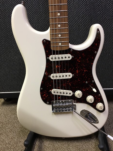 Stratocaster deals white tortoise