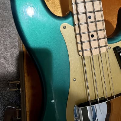 Fender  Precision Bass  2018 - Nitro-Cellulose Lacquer image 3