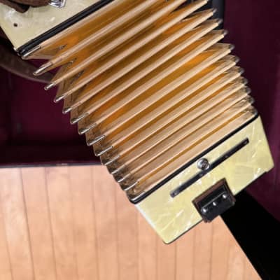 Vintage Petite Soprani Accordion 1950s - Pearl image 9