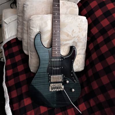 Yamaha Pacifica 612VII Flame Maple Electric Guitar Indigo Blue