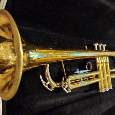 Conn Director 20B Trumpet, USA, with case and mouthpiece image 2