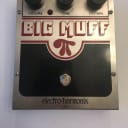 Electro Harmonix Big Muff Pi NYC Distortion Sustainer Fuzz Guitar Effect Pedal