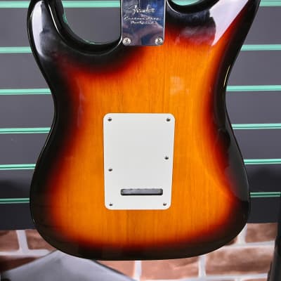 Fender Classic Player '60s Stratocaster 3-Color Sunburst 2006 Electric Guitar image 12