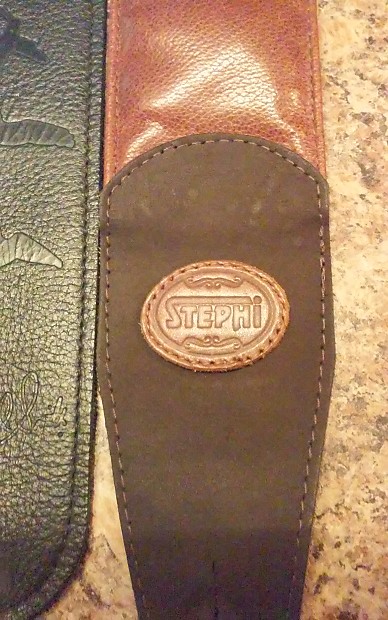 Stephi guitar store strap