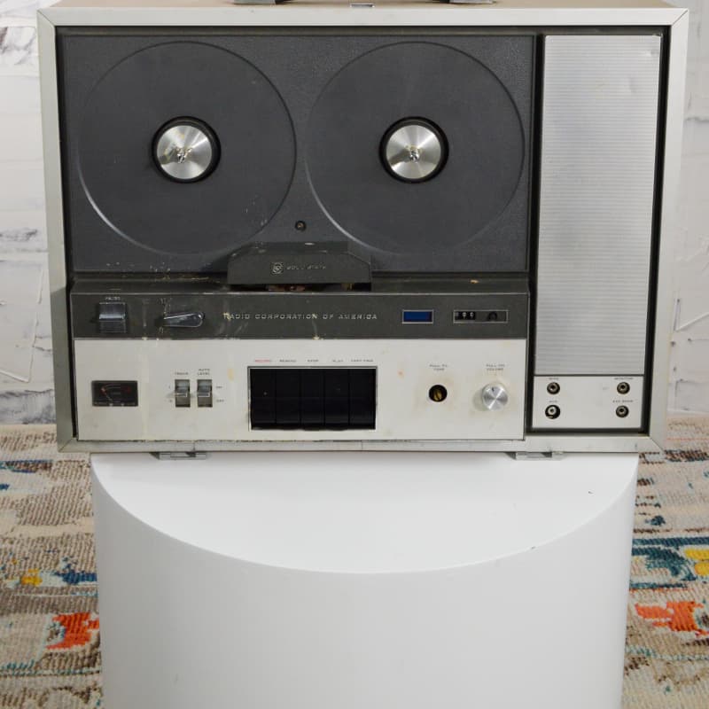 File:Vintage Electra Portable 4 Transistor Reel-To-Reel Tape