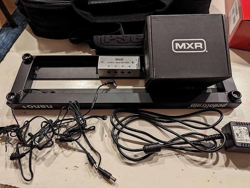 Pedaltrain Nano+ w/ MXR M239 Mini Iso-Brick power supply | Reverb